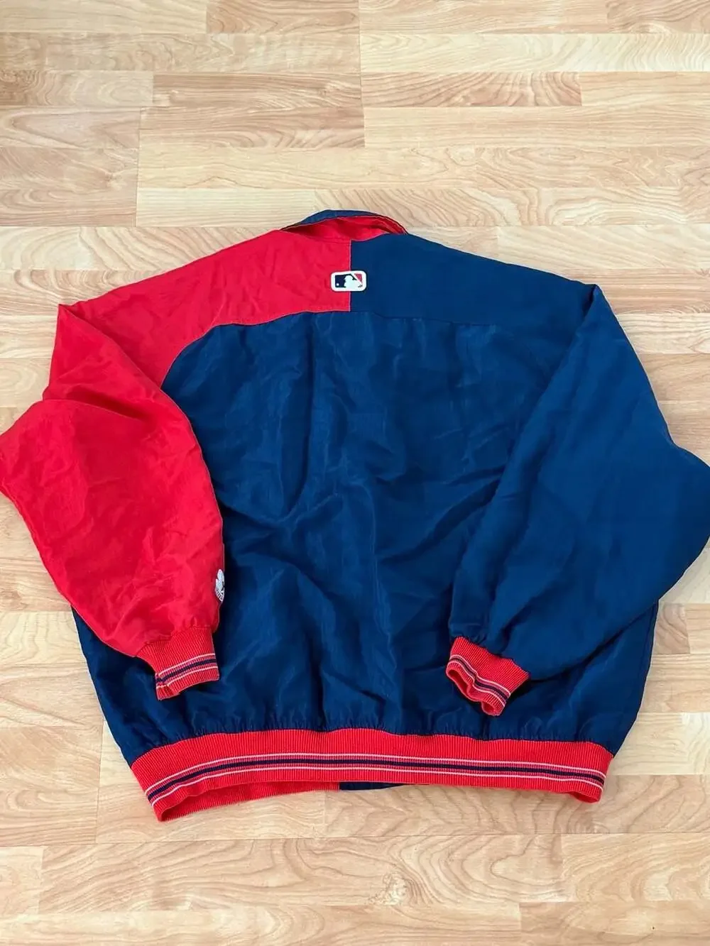 Vintage 90s Starter Diamond Collection MLB Cleveland Indians Dugout Nylon Jacket